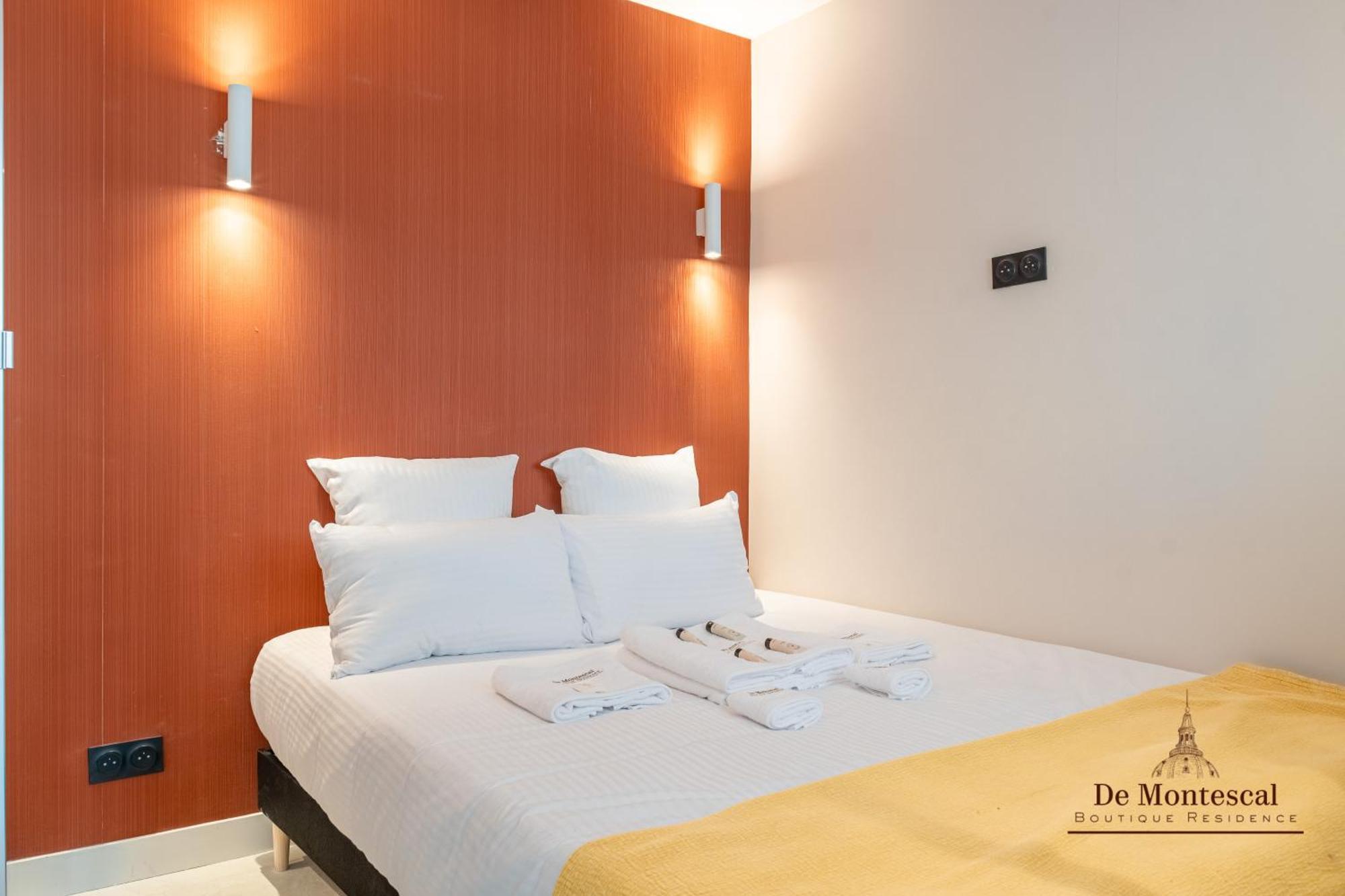 De Montescal - Hot Tub And Ac Cosy Apartment A Prime Location 40M2 Paris Exterior foto